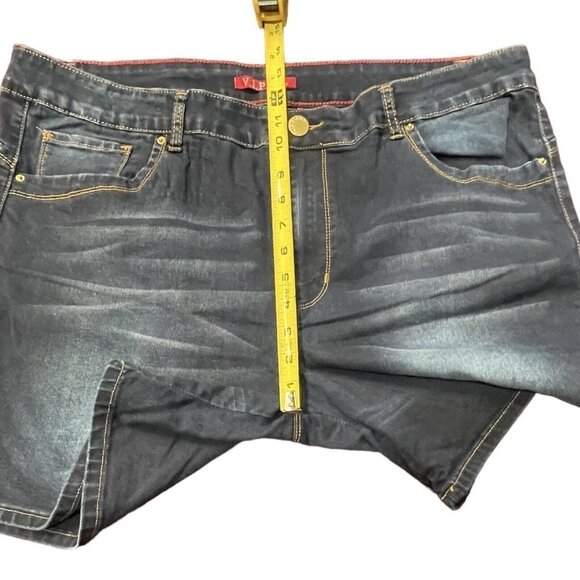 V.I.P. JEANS Dark Denim Shorts Plus-Size 22W Blue 5-Pockets High-Rise 7" Inseam - Picture 9 of 12